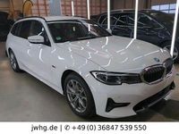 Gebraucht BMW 330e Shadowline 252 PS (185 kW) 2021 Weiß Kombi