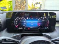 Gebraucht Mercedes C220 200 PS (147 kW) 2024 Schwarz Kombi