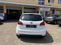 Gebraucht Kia Venga 128 PS (94 kW) 2011 Solidweiss Kleinwagen