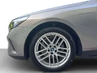Gebraucht BMW 530e 299 PS (219 kW) 2025 Grau Kombi