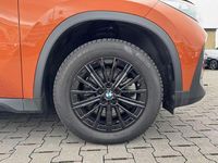Second-hand BMW X1 Shadowline 204 CP (150 kW) 2023 Portocaliu SUV