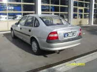 Gebraucht Opel Vectra 75 PS (55 kW) 1998 Silber Limousine