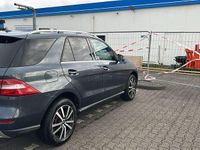 Gebraucht Mercedes ML350 258 PS (189 kW) 2013 Blau SUV