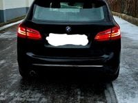 Gebraucht BMW 218 Active Tourer Luxury Line 150 PS (110 kW) 2015 Schwarz Van / Kleinbus