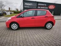 Gebraucht Toyota Yaris 69 PS (50 kW) 2014 Rot Kleinwagen