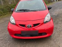 Gebraucht Toyota Aygo 68 PS (50 kW) 2009 Rot Kleinwagen