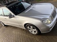 Gebraucht Mercedes E270 Avantgarde 177 PS (130 kW) 2004 Silber Kombi