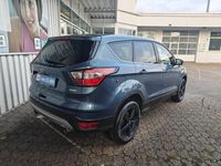 Gebraucht Ford Kuga 120 PS (88 kW) 2018 Blau SUV