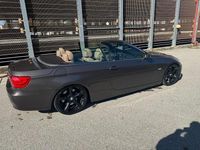 Gebraucht BMW 325 Cabriolet 204 PS (150 kW) 2011 Braun Cabrio