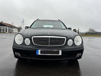 Gebraucht Mercedes E240 177 PS (130 kW) 2004 Schwarz Kombi