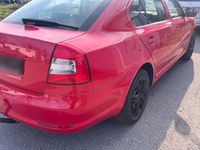 Gebraucht Skoda Octavia 105 PS (77 kW) 2012 Rot Limousine