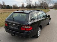 Gebraucht Mercedes E220 150 PS (110 kW) 2006 Schwarz Kombi