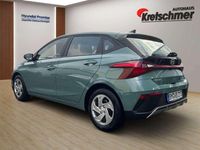 Gebraucht Hyundai i20 Select 79 PS (58 kW) 2025 Mangrove green / mic Kleinwagen