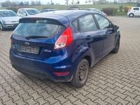 Gebraucht Ford Fiesta Trend 82 PS (60 kW) 2016 Blau Limousine