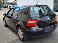 Gebraucht VW Golf IV 75 PS (55 kW) 2003 Schwarz Kleinwagen