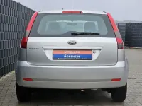 Gebraucht Ford Fiesta Ambiente 69 PS (50 kW) 2005 Silber Kleinwagen