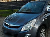 Gebraucht Hyundai i20 74 PS (54 kW) 2010 Grau Kleinwagen