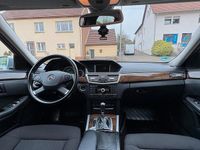 Gebraucht Mercedes E200 136 PS (100 kW) 2010 Silber Limousine