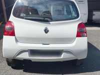 Second-hand Renault Twingo Expression 76 CP (55 kW) 2010 Alb Hatchback