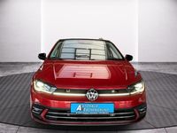 Gebraucht VW Polo Style 110 PS (80 kW) 2022 Kings red metallic deep black perleffekt (metallic) Kleinwagen