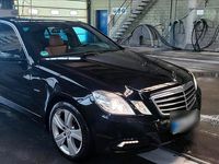 Gebraucht Mercedes E350 234 PS (172 kW) 2009 Schwarz Limousine