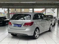 Gebraucht Mercedes B180 109 PS (80 kW) 2015 Polarsilber Van / Kleinbus