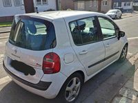 Gebraucht Renault Modus Dynamique 101 PS (74 kW) 2010 Weiß Van / Kleinbus