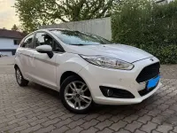Używany Ford Fiesta Celebration 101 KM (74 kW) 2016 Biały Hatchback