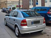 Gebraucht Opel Astra Edition 101 PS (74 kW) 2007 Silber Limousine