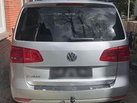 Gebraucht VW Touran 140 PS (102 kW) 2011 Silber Van / Kleinbus