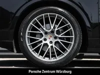 Gebraucht Porsche Cayenne Platinum Edition 340 PS (250 kW) 2023 Schwarz SUV