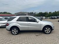 Gebraucht Mercedes ML320 224 PS (164 kW) 2005 Silber SUV