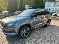 Neu Skoda Karoq SportlinePlus 150 PS (110 kW) 2026 Grau SUV