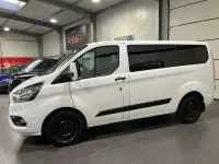 Usata Ford Transit Custom 105 CV (77 kW) 2018 Bianco Station wagon