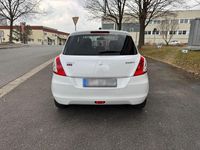 Gebraucht Suzuki Swift X-TRA 94 PS (69 kW) 2016 Weiß Kleinwagen