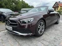Gebraucht Mercedes E220 Avantgarde 194 PS (142 kW) 2021 Rot Cabrio
