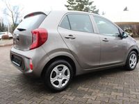 Gebraucht Kia Picanto Edition 7 67 PS (49 kW) 2018 Silber Kleinwagen