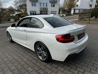 Gebraucht BMW M235 Shadowline 326 PS (239 kW) 2015 Mineralweiss metallic Coupé
