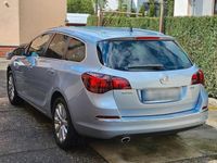 Gebraucht Opel Astra Exklusiv 165 PS (121 kW) 2014 Blau Kombi
