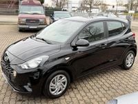 Gebraucht Hyundai i10 Select 67 PS (49 kW) 2020 Schwarz Kleinwagen