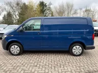 Second-hand VW Transporter 150 CP (110 kW) 2021 Albastru Van