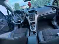 Gebraucht Opel Astra 101 PS (74 kW) 2012 Blau Kleinwagen