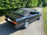 Gebraucht BMW 325 Shadowline 171 PS (125 kW) 1991 Schwarz Cabrio