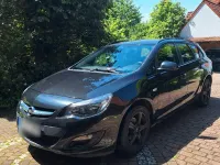 Gebraucht Opel Astra Edition 116 PS (85 kW) 2016 Schwarz Kombi