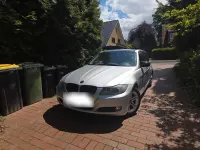 Gebraucht BMW 318 143 PS (105 kW) 2011 Grau Kombi