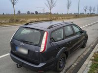 Gebraucht Ford Focus 109 PS (80 kW) 2011 Grau Kombi