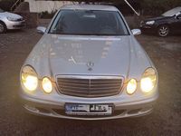 Gebraucht Mercedes E220 Classic 150 PS (110 kW) 2006 Silber Limousine
