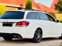 Gebraucht Mercedes E350 AMG 258 PS (189 kW) 2016 Weiß Kombi