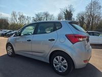 Gebraucht Hyundai ix20 Classic 90 PS (66 kW) 2011 Continental silver Kleinwagen