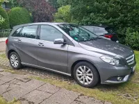 Gebraucht Mercedes B180 122 PS (89 kW) 2014 Grau Kleinwagen